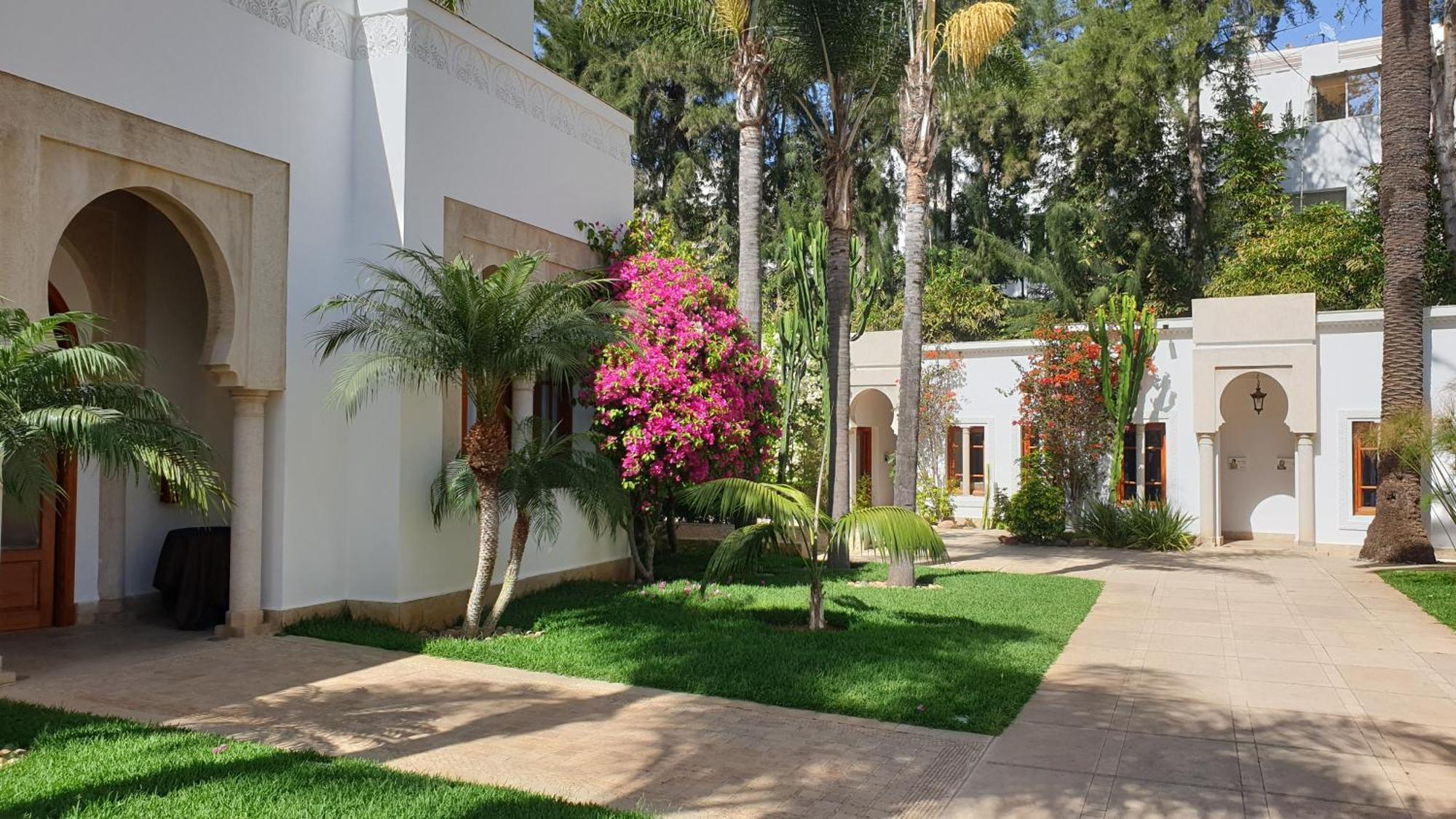 Appartement Agreable Avec 2 Tres Belles Terrasses Au Coeur De Rabat Exterior foto